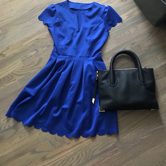 zulezs Dresses & Skirts - Small skater dress⭐️